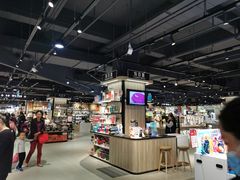 -胖东来生活广场(健康路店)