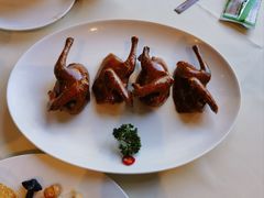 玻璃脆皮乳鸽-利苑酒家(金宝店)