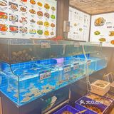 来青岛吃当地正宗特色菜，蒸汽海鲜🦞来一锅
