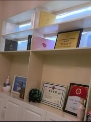 -Bollins波林丝•专研护发中心