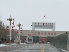 -霍尔果斯国门景区