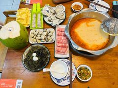 -老何家后安粉·糟粕醋海鲜火锅(三亚湾椰梦长廊店)