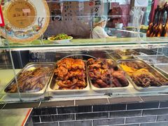 -老鼎万春卤菜(五代传承创始老店)
