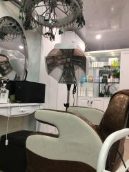 -博士园养发馆