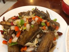 -余杨鸭鸭餐厅