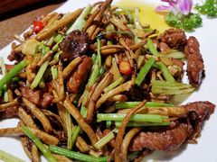 茶树菇炒牛柳-粗茶淡饭•陕菜•家常菜