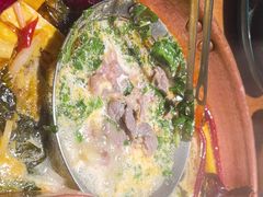 -洱火云南酸菜牛肉火锅(石景山当代商城店)