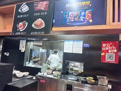 -亮亮面馆(经六路店)