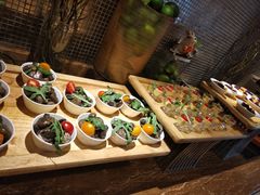 -湖景知味西餐厅•自助餐• 轻食(南京金茂威斯汀大酒店)