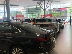 -成都华星西蒙上汽大众4S店(羊西线店)