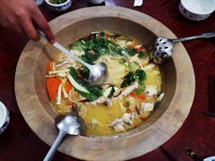 -姚记抚仙湖石锅鱼庄