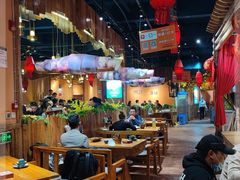 大堂-老滇山寨•云南特色菜•地方菜•民族风情歌舞表演(金碧店)