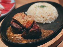 铁板鹅肝菲力牛排配蒜蓉炒饭-FOMO Modern Spanish Bistro