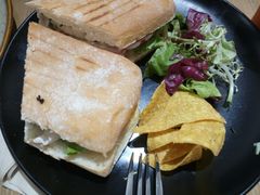 -HELLO 27 意面·沙拉·帕尼尼