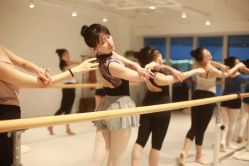 -柏姿舞蹈工作室