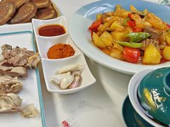 -三江源美食城