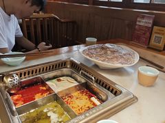 -巴渝瓦肆重庆鲜火锅(宝龙环湖店)