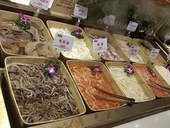 -享遇.锅姥姥牛排海鲜自助(小寨店)