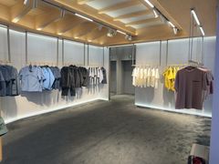 -迪桑特DESCENTE(青岛山东路万象城店)