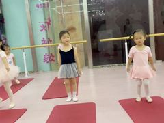 -Isee灰姑娘国际儿童艺术中心(证大·大拇指广场店)