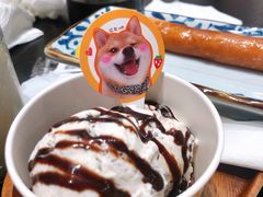 那不勒斯朗姆冰激凌-逗柴咖啡屋·狗咖猫咖宠物桌游