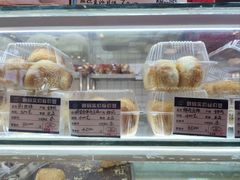 -白玉兰食品甜凤店(合生汇店)