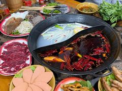 骨汤牛油鸳鸯锅-谭记重庆老火锅(总店)