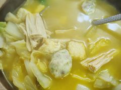 -天天向上素食餐厅(五台山店)