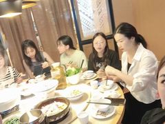 -首脑美容美发化妆美甲培训学校(长沙校区)