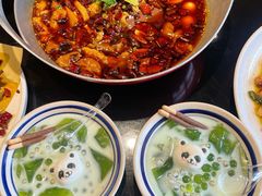 -川流不息·地道川菜·小龙虾(新松江路店)