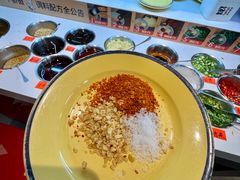-签多多串串香火锅