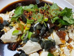 -洪姐川菜东北菜铁锅炖(天生丽街店)