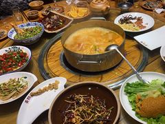 -亮欢寨酸汤鱼(沙冲路店)