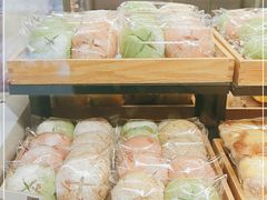 -顶东面包花园·生日蛋糕(世博店)