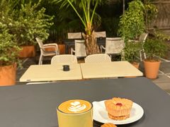 -潮一不贰·法式甜品·生日蛋糕·西式简餐(外滩店)