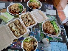 -小杨生煎(金山百联购物中心3楼店)