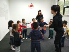 -猴有戏教育戏剧·音乐剧·主持口才·演讲朗诵辩论(环球港华师大校区)