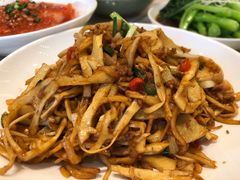 -泉上·发现DISCOVERY ·黔菜餐厅(银海元隆广场店)