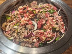 -明洞阿姨·韩式酱蟹烤肉·创意料理(三元桥店)