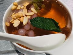 -姚姚酸菜鱼·金戈戈香港豉油鸡(喜荟城联名店)