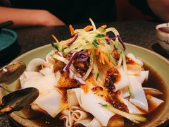 羊毛工镇凉皮-丝路金桃·新疆菜(徐汇店)