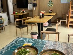 -肇兴特色牛肉粉