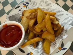 -Rabbit Cafe私房西餐甜点咖啡(栖霞路店)