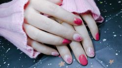 -U mi Nail美甲工作室