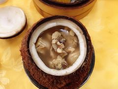 椰子炖汤-横河佬炖品店(罗阳一路老店)