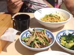 -遇见小面(凯德广场店)