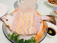刺身牙片鱼-臻宝中餐厅·大连菜·海鲜·融合菜(大连一方城堡豪华精选酒店)