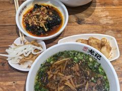 -湘人龙记老长沙米粉(鸟巢店)
