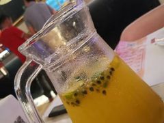 -樱花里音乐餐吧·牛扒椰子鸡(东圃店)