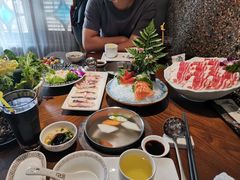 -泓炙颐凤鲜海鲜火锅料理(桐乡店)